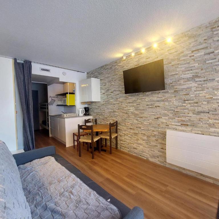 Studio calme proche pistes avec balcon et WIFI - FR-1-346-499 - Studio - 1