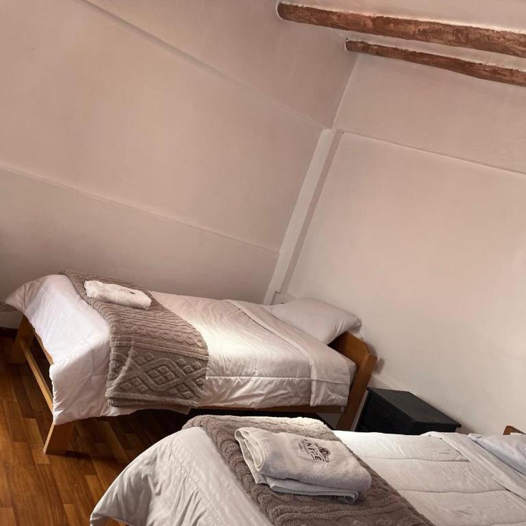 ENEDE HOSTEL - Habitación Doble con baño privado - 2 camas - 2