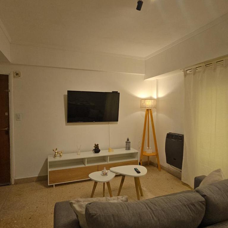Departamento en La Perla amplio nuevo y atención de calidad - One-Bedroom Apartment - 1