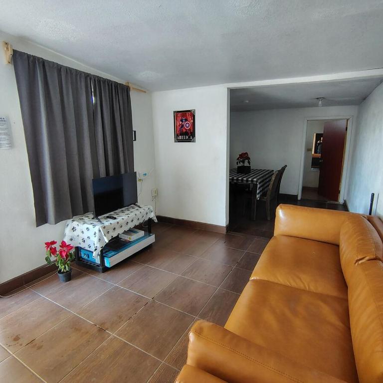 Casa Nostalgia Tree, Patio and Vintage Touch - One-Bedroom House - 1