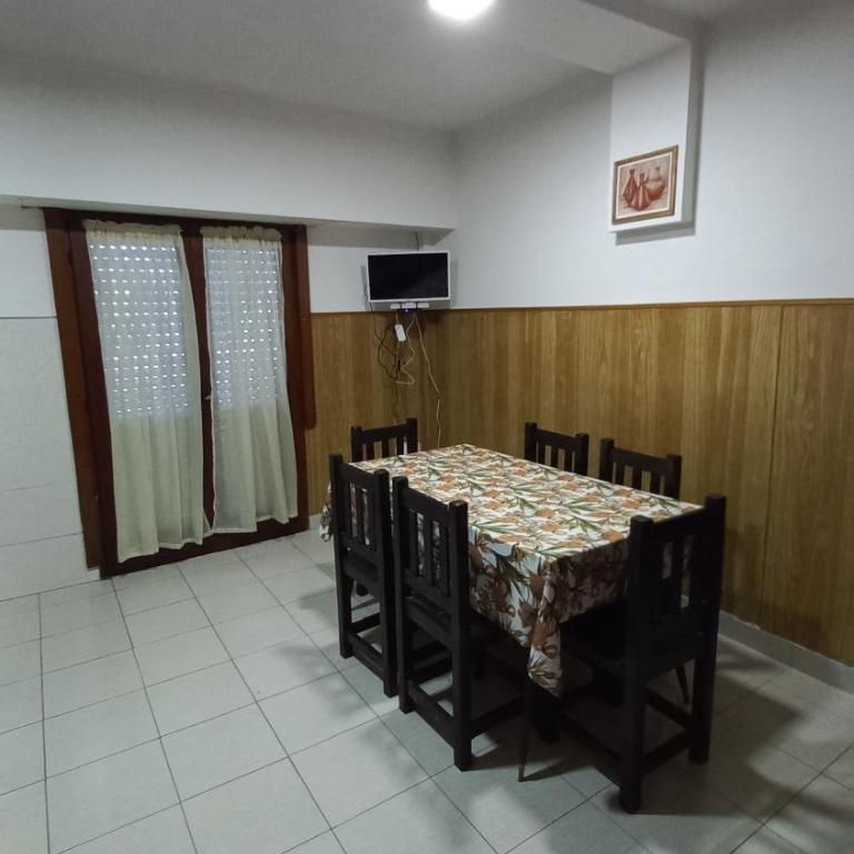 Departamento 5 - Calle 7 - Santa Teresita - Apartamento de 2 dormitorios - 1