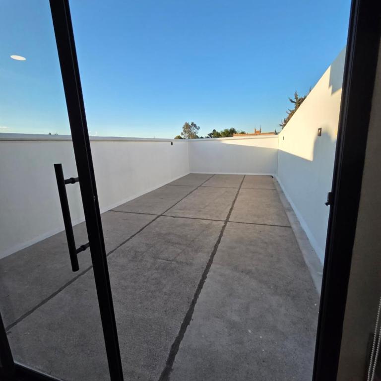 Modern Apartment in Miguel Hidalgo with Balcony - One-Bedroom Apartment with Terrace - 3