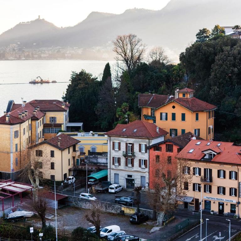 Casa Batèl Suites & Apartments - Ferry, Free Parking, Market & Lake Side - Double Room - 13