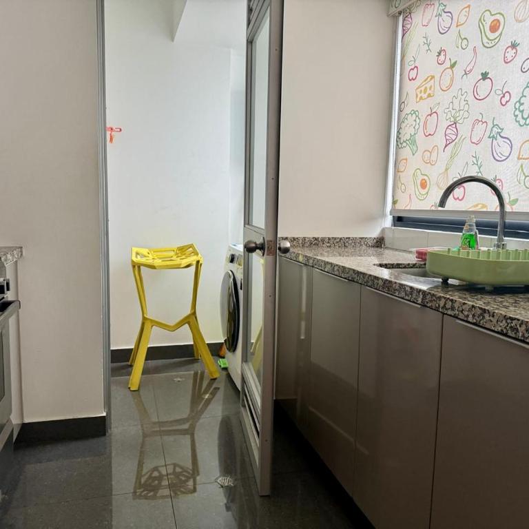 Departamento completo vista al mar,piscina,gimnasio,WIFI,Tvs - Two-Bedroom Apartment - 11