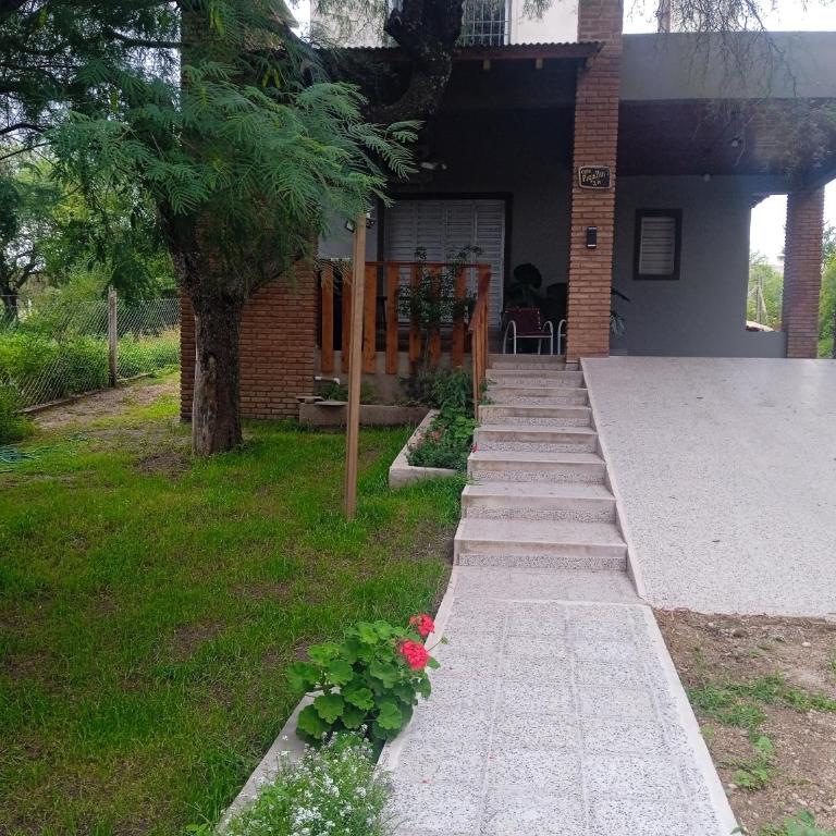 Piquillin San Lorenzo - Three-Bedroom House - 2