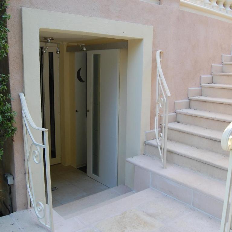 9 chambres spa hamman sauna Piscine chauffée poss - Villa - 85