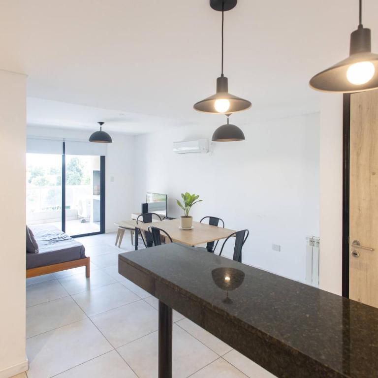 Depto para 3 con Balcón y Pileta-Bien Ubicado - Apartamento de 1 dormitorio - 8