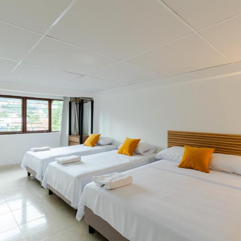 Hotel Stadio Cali - Habitación Familiar - 1