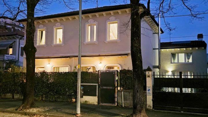 Lovely Suite, Villa Joy Verona , Luxury Romantic Suite with Jacuzzi, City Center - Appartamento - 31
