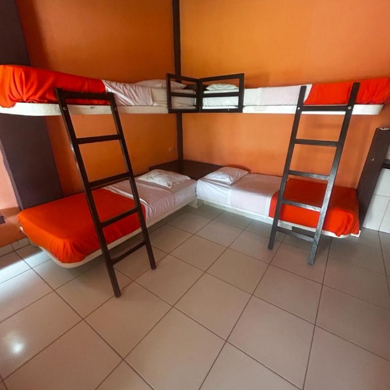 La casa de Jessi - Habitación Familiar con terraza - 9