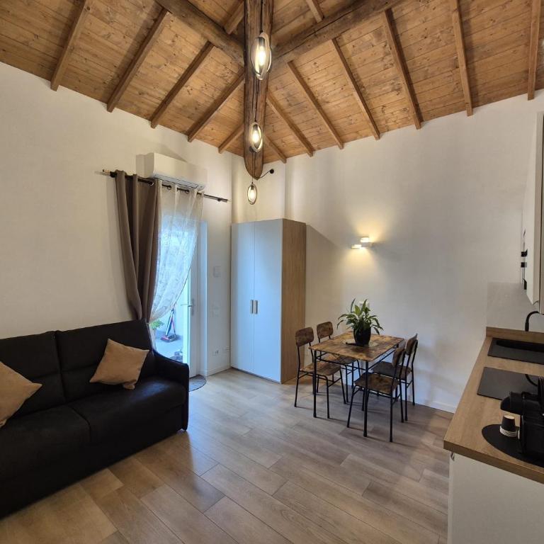 Lovely Suite, Villa Joy Verona , Luxury Romantic Suite with Jacuzzi, City Center - Appartamento - 11