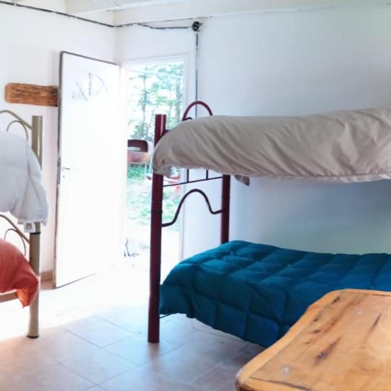 Camping Rio de las Vueltas - Quadruple Room with Shared Bathroom - 4