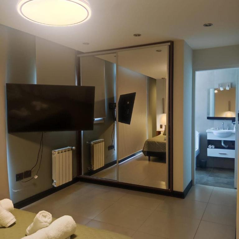Comfort and Location - Two-Bedroom Deluxe Apartment - 9