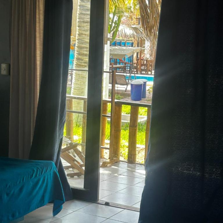 La casa de Jessi - Habitación Familiar con vistas al jardín - 5