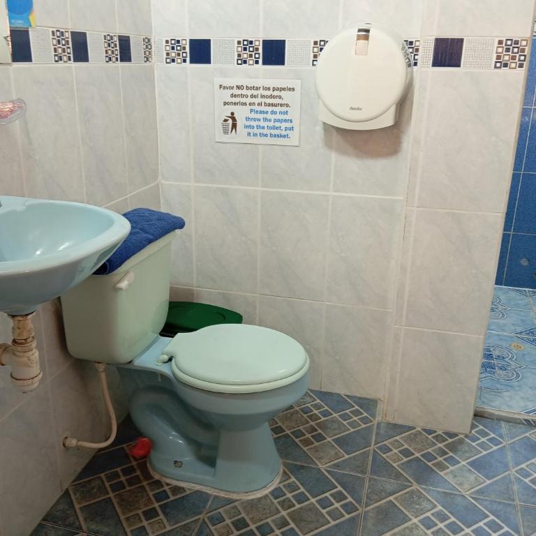 Hostal Insular - Habitación Cuádruple Estándar - 8