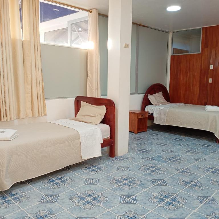 Hostal Insular - Habitación Cuádruple Estándar - 7