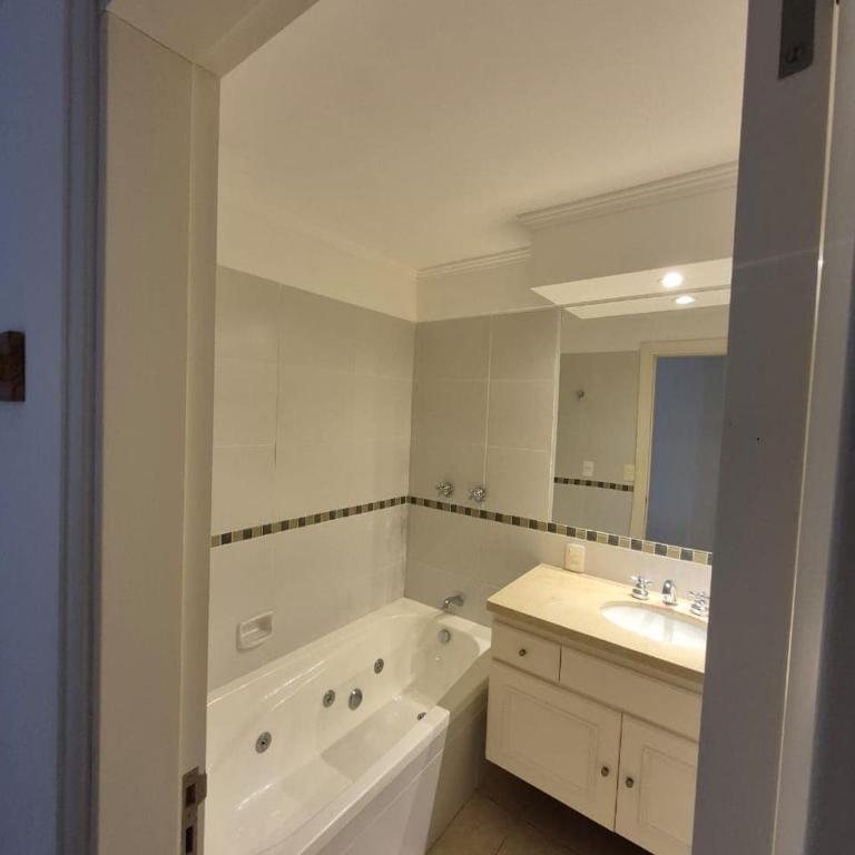 Apartamento en Punta del Este, Playa Brava, Frente al Mar - Apartamento de 1 dormitorio - 16