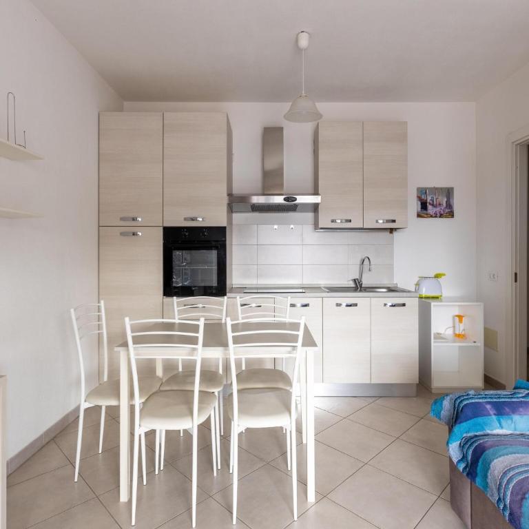 In pieno centre, con aria condizionata e posteggio - Appartement 1 Chambre - 12