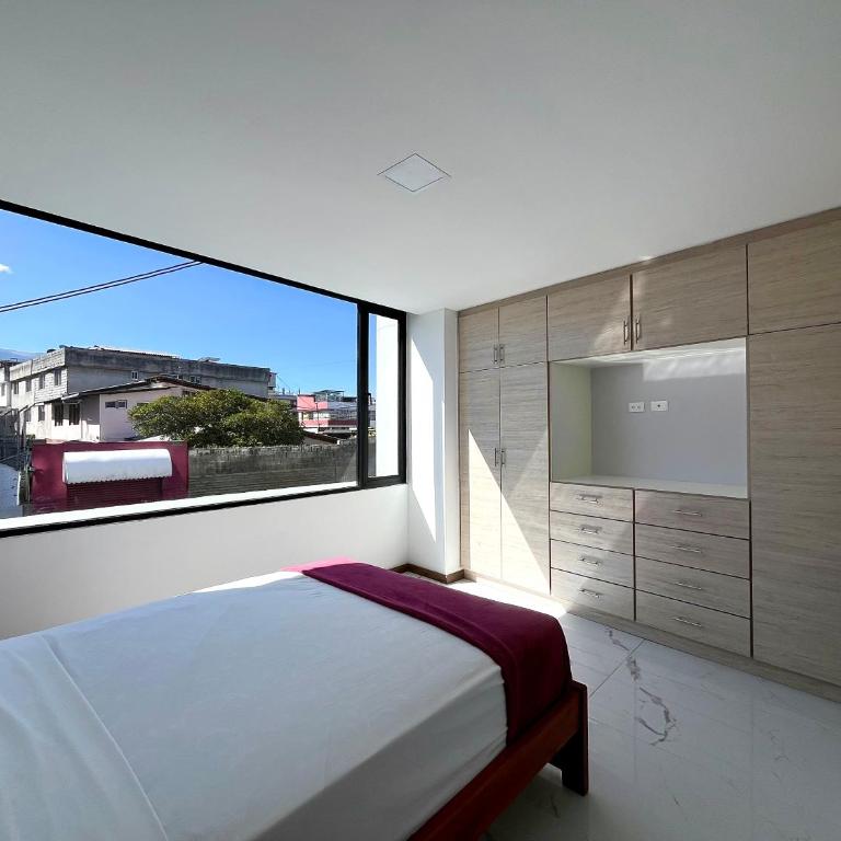 Suite en Quito, vistas, parqueo y área social - One-Bedroom Apartment - 20
