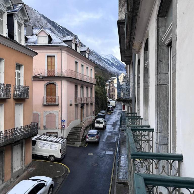 Charmant appartement rénové à Cauterets - 4 pers - FR-1-812-152 - Appartement - 6