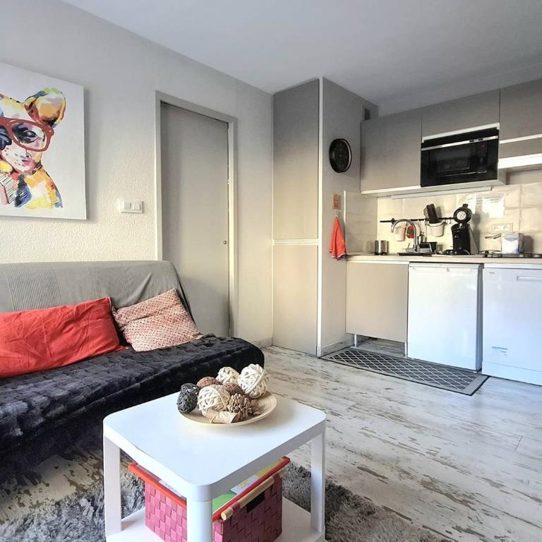 Studio cabine fonctionnel avec jardinet à Bolquère - Studio - 1