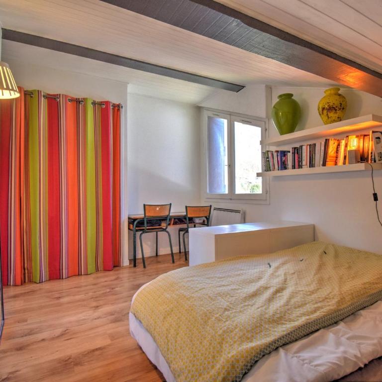Appartement lumineux 2 pièces avec balcon et parking - FR-1-524-146 - Apartment - 7