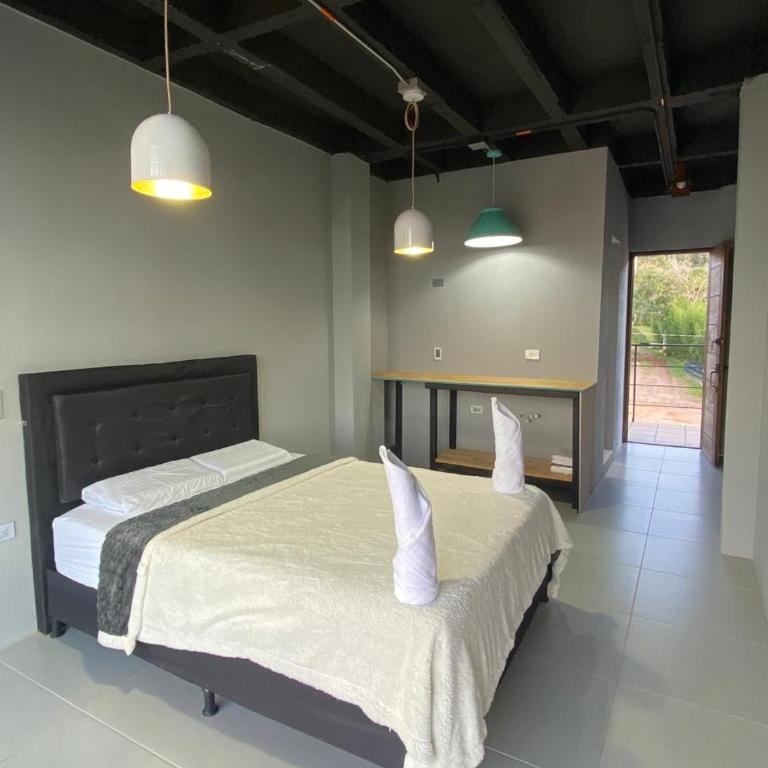Nakawe Guatape - Double Room with Lake View - 1