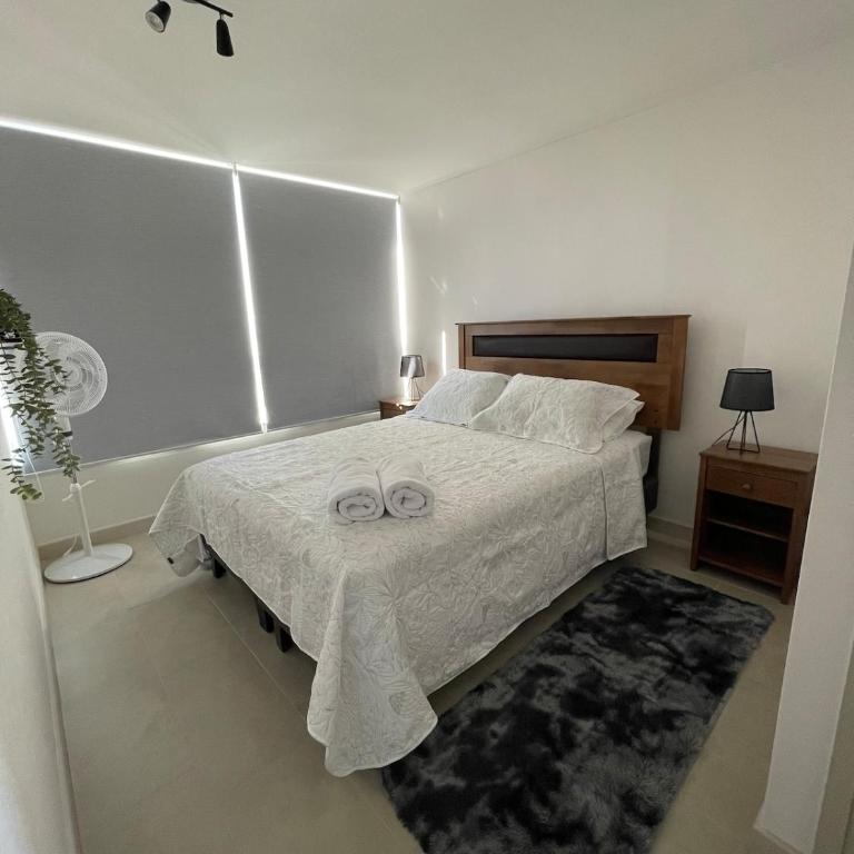 Aire Acondicionado Piscina Ropa de cama y Toallas Wifi plus Parking PISO 21 - Two-Bedroom Apartment - 6