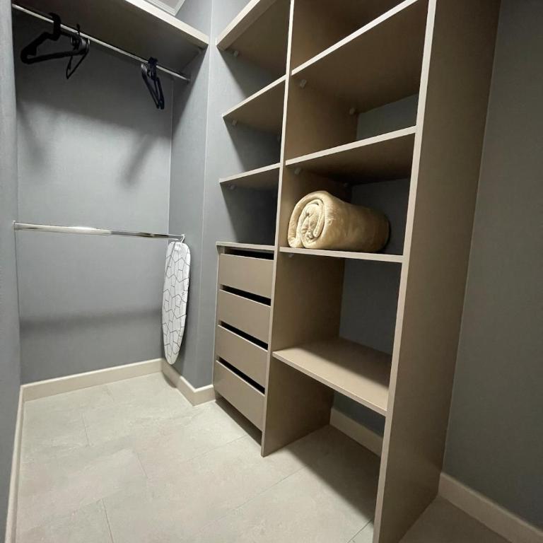 Aire Acondicionado Piscina Ropa de cama y Toallas Wifi plus Parking PISO 21 - Two-Bedroom Apartment - 44