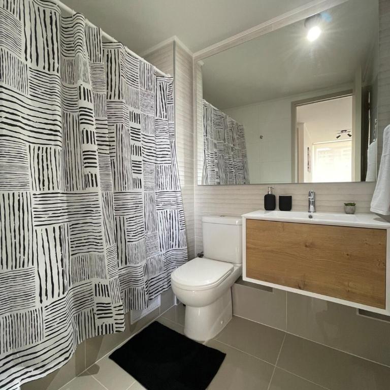 Aire Acondicionado Piscina Ropa de cama y Toallas Wifi plus Parking PISO 21 - Two-Bedroom Apartment - 55