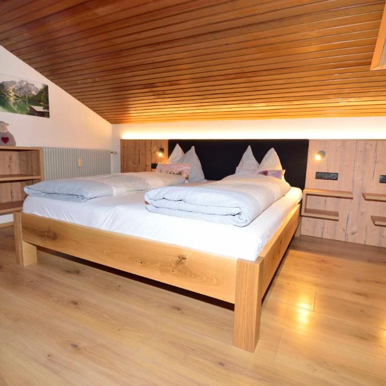 Haus Cosso - Three-Bedroom Apartment - 28