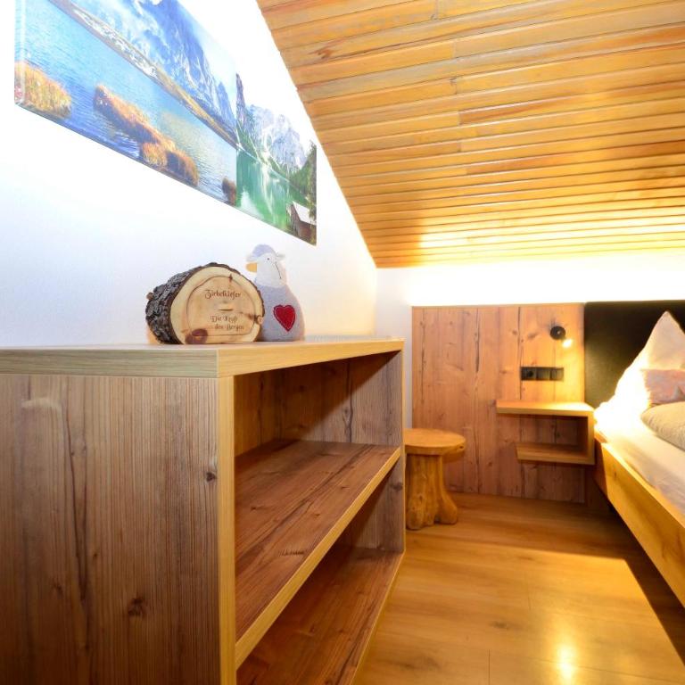 Haus Cosso - Three-Bedroom Apartment - 34