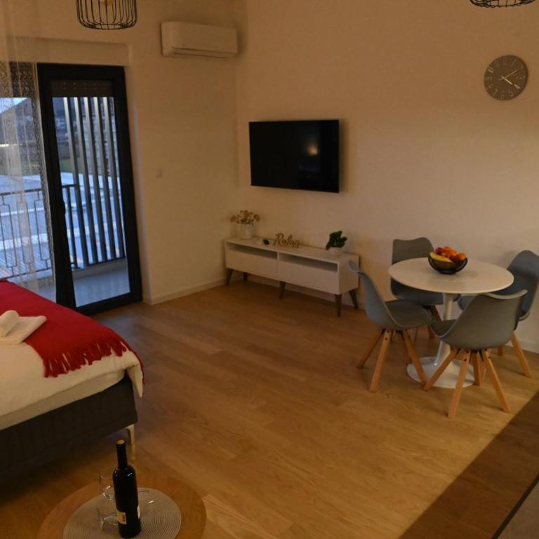 Perffect - One-Bedroom Apartment - 6