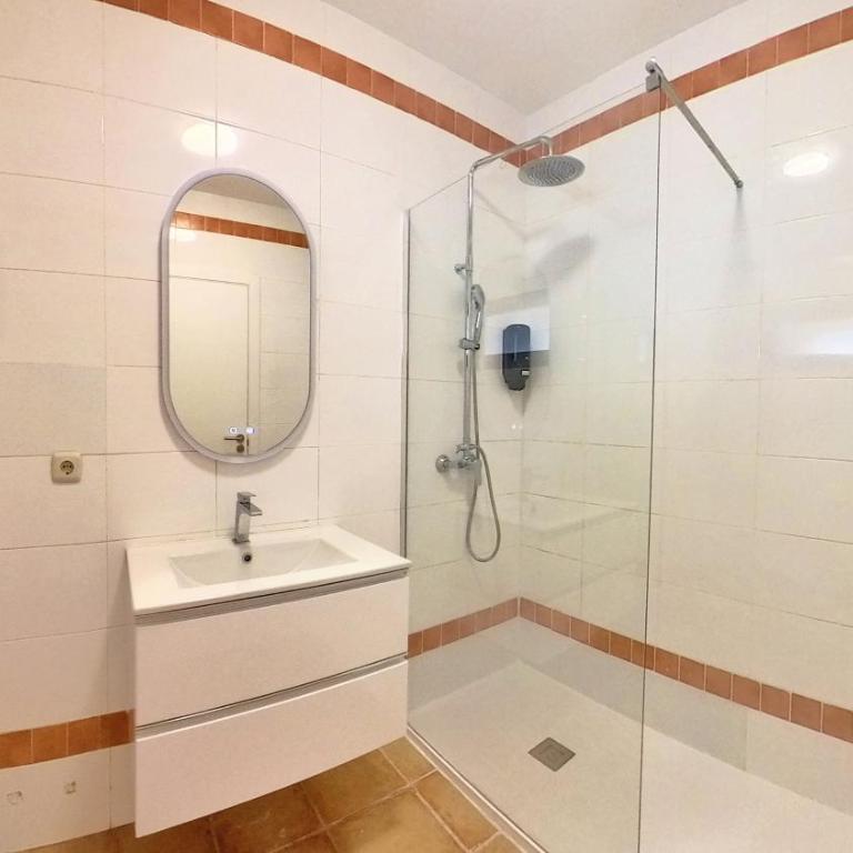 La Maison de Montse - Piscine Privée - Three-Bedroom Villa - 17
