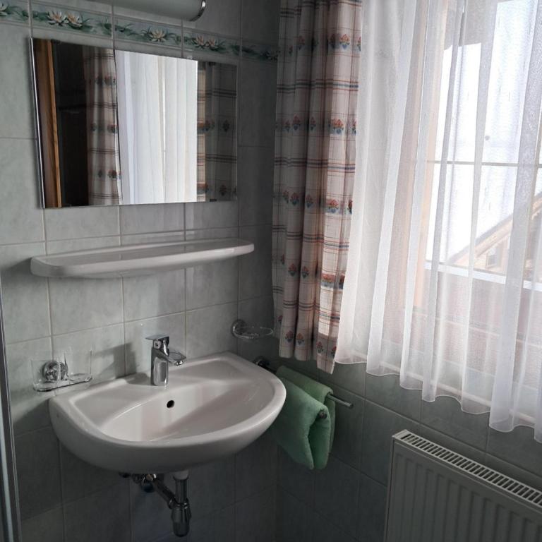 Haus Martin - Apartment mit 1 Schlafzimmer und Dusche - 5