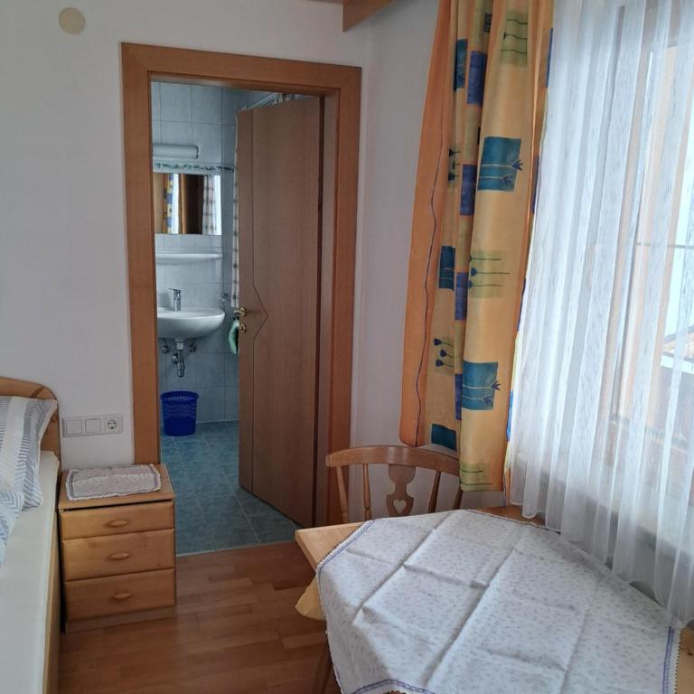 Haus Martin - Apartment mit 1 Schlafzimmer und Dusche - 6