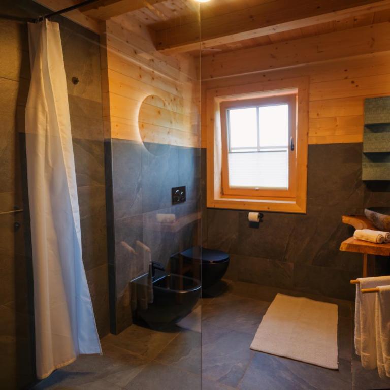 Mountain Lodge Stummerberg - Apartment mit 3 Schlafzimmern und Bergblick - 10
