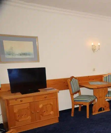 Apartment im Wellnesshotel an der Piste, Sauna, Pool, Frühstück All-Inclusive möglich - Familienzimmer mit Bad - 4