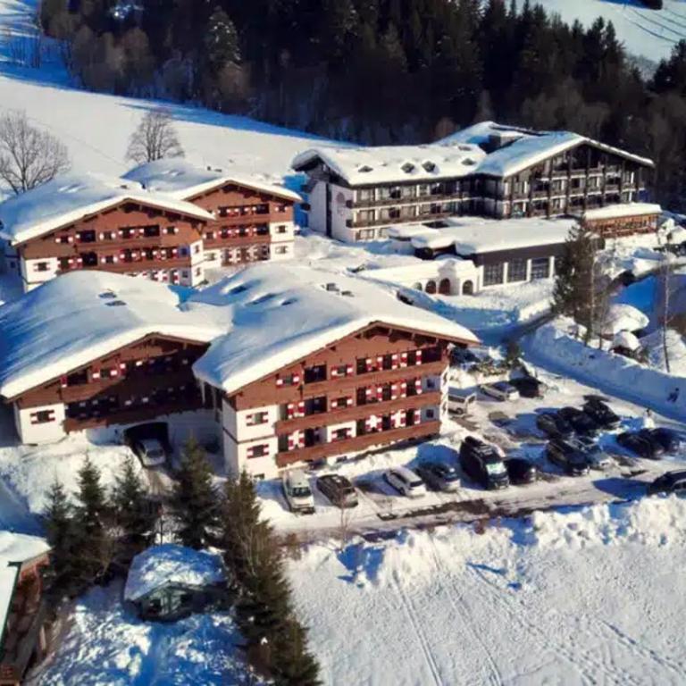 Apartment im Wellnesshotel an der Piste, Sauna, Pool, Frühstück All-Inclusive möglich - Apartment mit Blick auf die Berge - 9