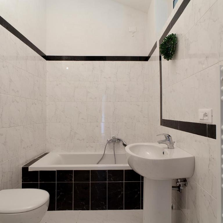 Villa Bellosguardo Apartments - Apartment with Balcony - 3