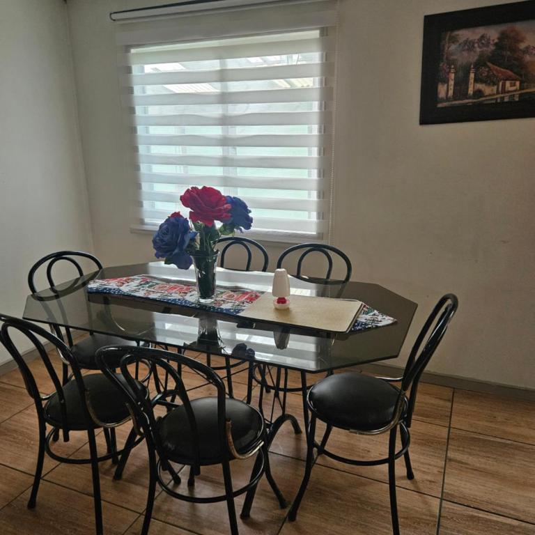 Samka alojamiento - Three-Bedroom House - 2
