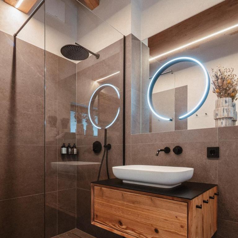 CHALET FALK - Privates Luxus-Chalet mit Sauna & Pool - Villa mit privatem Pool - 16