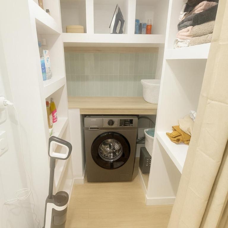 Quiet Private Apartment - 2min Train Station - 5min Palais Croisette - Private entrance - Appartement 2 Chambres avec Terrasse - 33