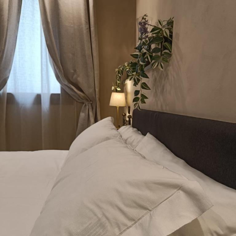 BNB Frescoes Rooms San Frediano - Ampia Camera Matrimoniale - 11