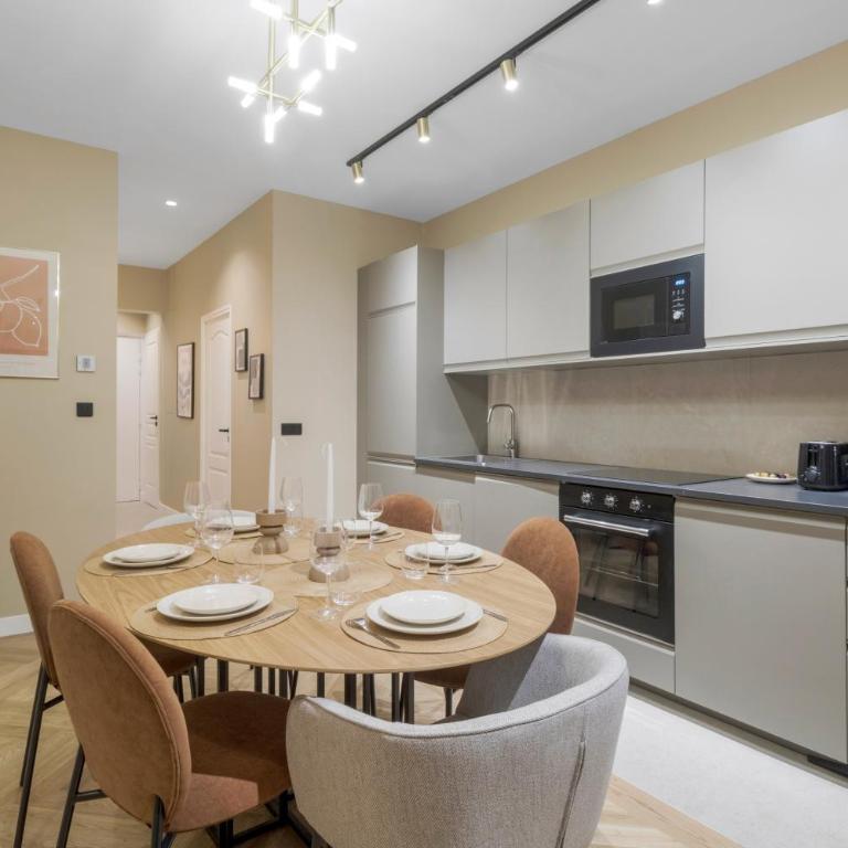 Elegant 3-room air-conditioned apartment in the heart of Le Marais - Two-Bedroom Apartment - 11