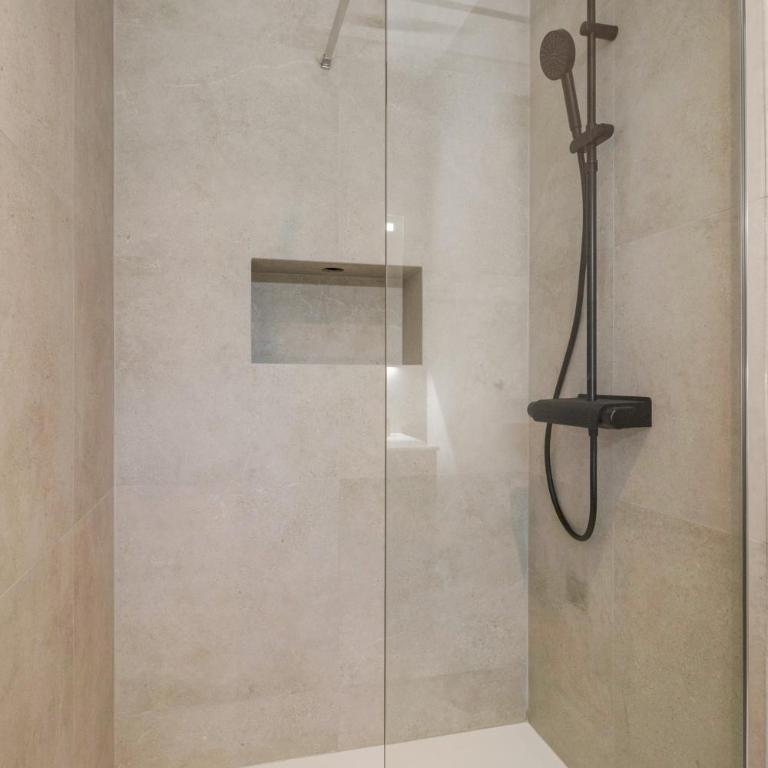Elegant 3-room air-conditioned apartment in the heart of Le Marais - Two-Bedroom Apartment - 29
