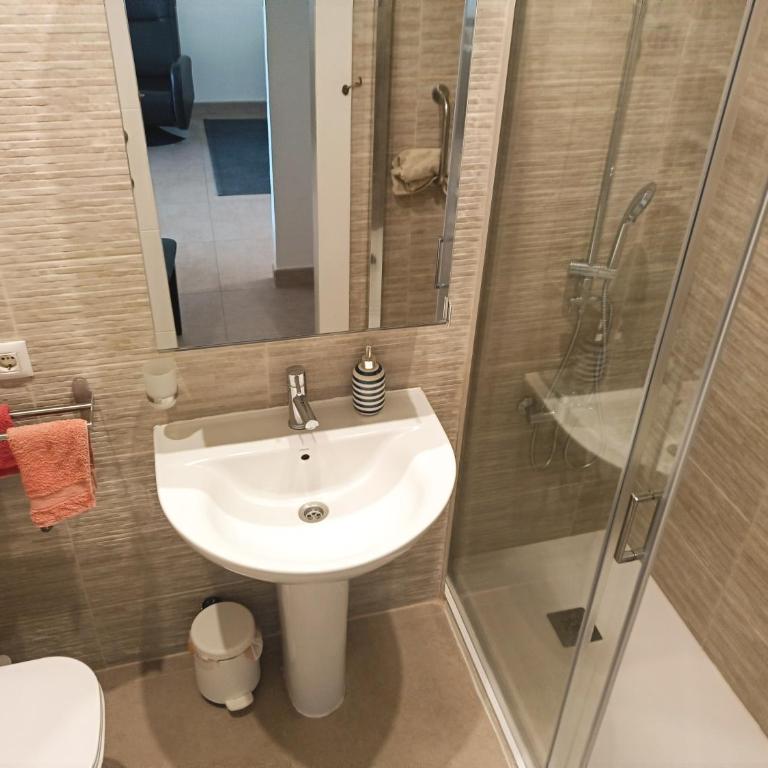 Piso moderno con vistas al mar - Apartment mit 2 Schlafzimmern - 11