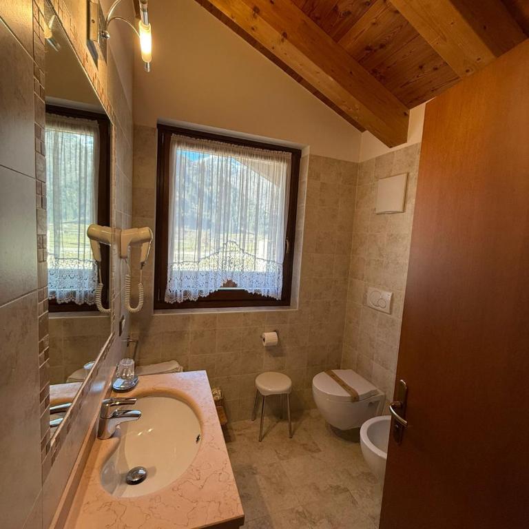 Hotel Villa Fosine Spa & Wellness - Camera Tripla Deluxe - 2