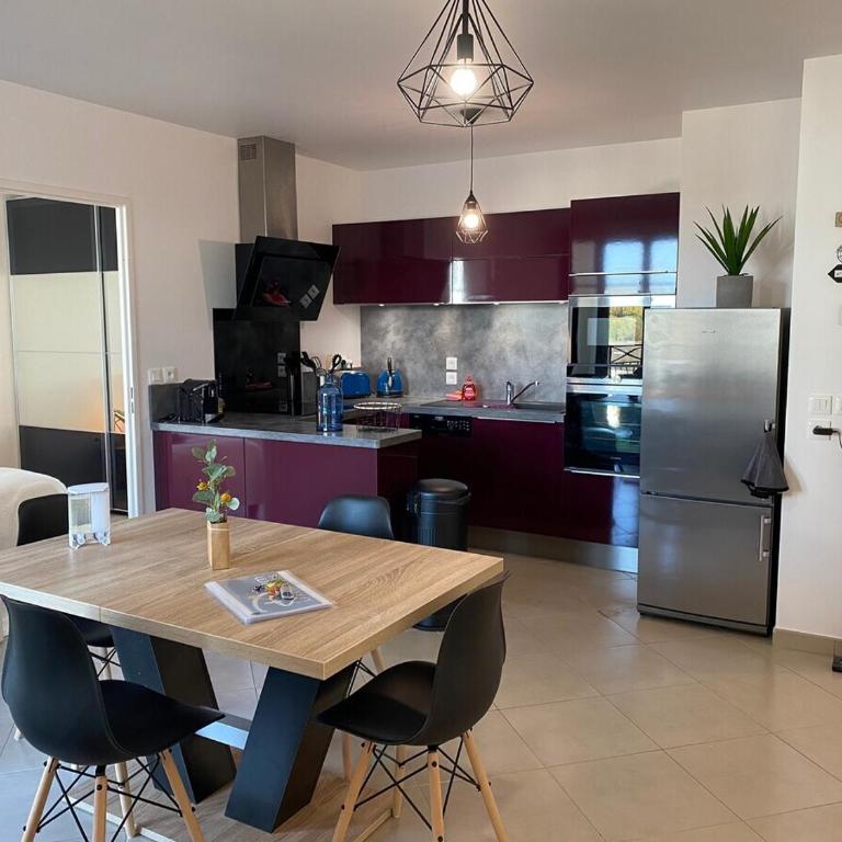 Douillet By Dream Apartments - Apartment mit 2 Schlafzimmern und Gartenblick - 9