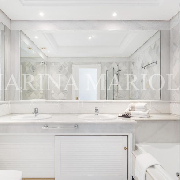 Marina Mariola Marbella - Apartamento de 3 dormitorios con vistas al mar - 19